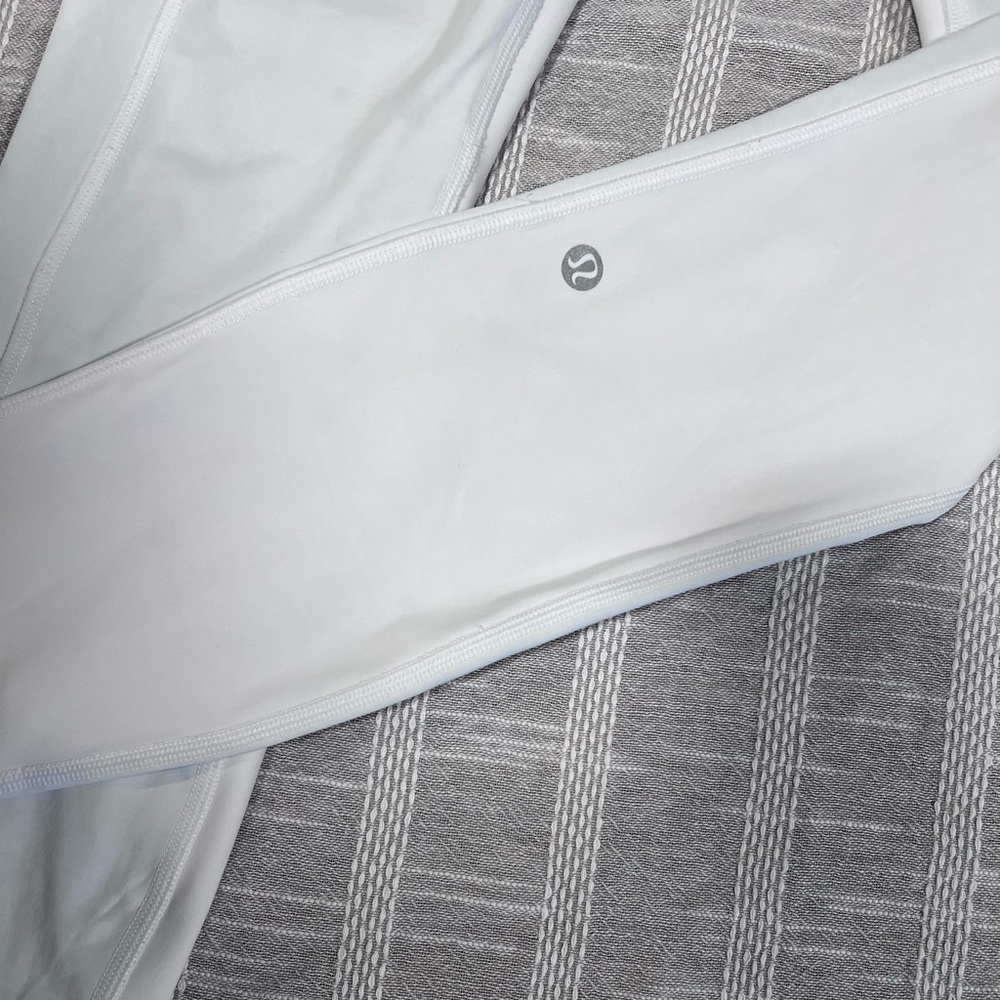 Lululemon white leggings size 4